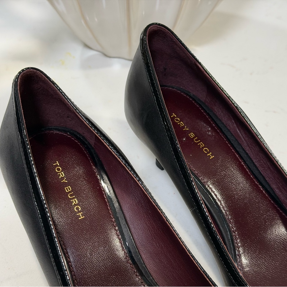 Tory Burch Vintage Leather Pointed Heels Size 6.5 Designer Pumps - Picture 6 of 7